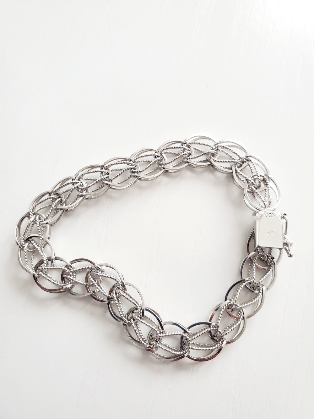 Sterling Silver Interlocking Circle Bracelet - Silver